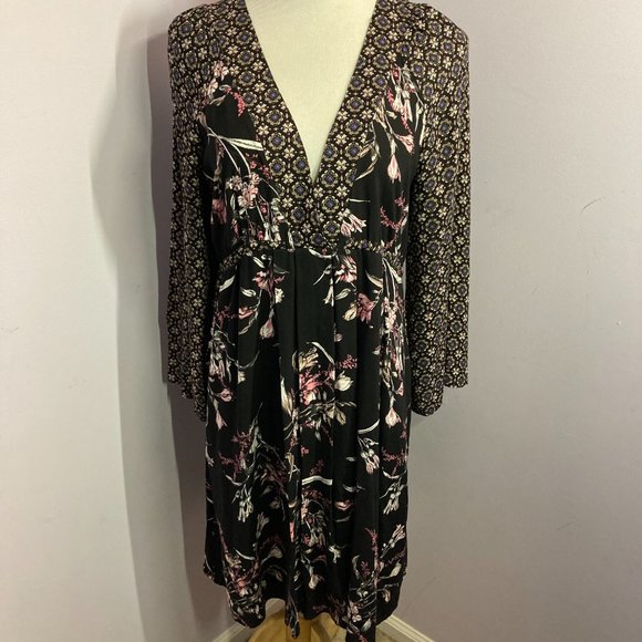 Mystree Dresses & Skirts - Mystree Dress, EUC, Size M